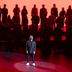 &lt;em>Valentino&lt;/em>, пънк романтика и още нещо