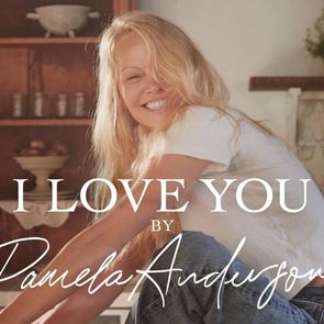 Памела Андерсън с дебютна кулинарна книга