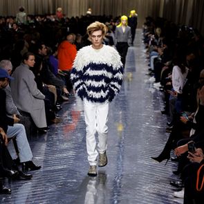 Джонатан Андерсън отхвърля нормалността с провокативната си колекция за <em>Dior</em>