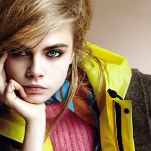 Роза на ветровете: &lt;em>Кара&lt;/em> &lt;em>Делевин&lt;/em> стана лице на колекцията бижута Dior Rose des vents