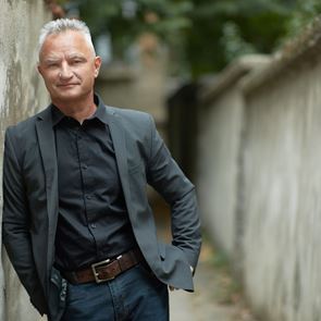 Захари Карабашлиев: &quot;Любовта е онази нишка, която ни крепи