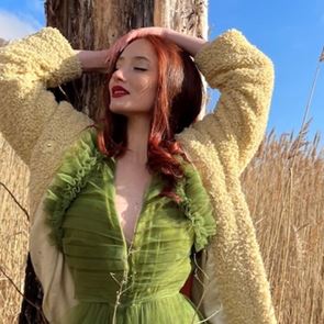 &lt;em>ALMA&lt;/em> се завръща с &quot;Close the Door&quot;