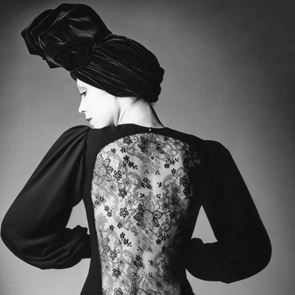 Прозрачните видения на Ив Сен Лоран