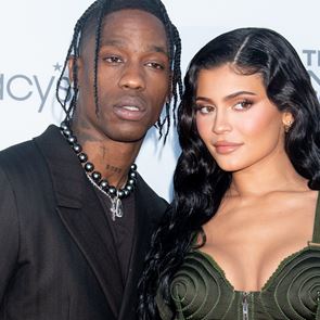 &lt;em>Кайли&lt;/em> &lt;em>Дженър&lt;/em> потвърди, че е бременна с най-сладкото видео