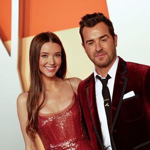 &lt;em>Джъстин&lt;/em> &lt;em>Теру&lt;/em> се ожени тайно за Никол Брайдън Блум