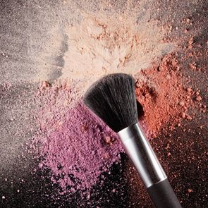 Гримовете имат срок на годност