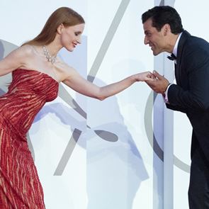 Абсолютно всички полудяха по Оскар Айзък