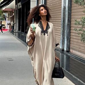 Летен лукс без усилие: завръщането на кафтана