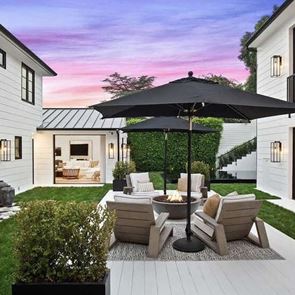 &lt;em>Риана&lt;/em> дава къщата си под наем за 80 000 долара