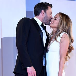 Всичко за големия сватбен ден на &lt;em>Дженифър&lt;/em> &lt;em>Лопес&lt;/em> и Бен Афлек