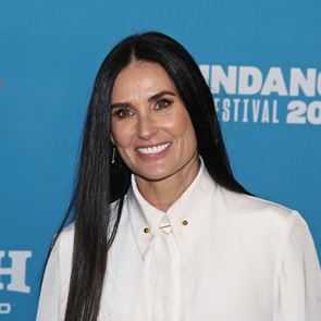 Деми Мур в социална изолация с Брус Уилис