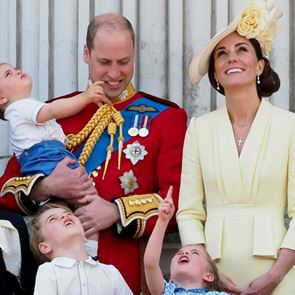 Уилям и Кейт няма да прекарат празниците с кралицата