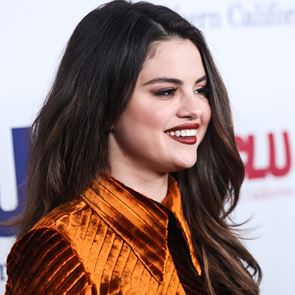 SHE&#39;S BACK! Rare - новият албум на Селена Гомес