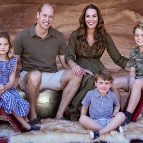 Скритите послания в коледната картичка на Уилям и Кейт