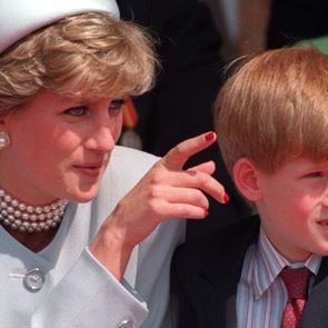 Принц <em>Хари</em>: "Смъртта на майка ми остави огромна дупка в мен"