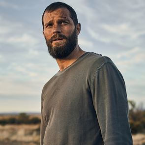 Непременно гледайте Джейми Дорнан в &quot;Туристът