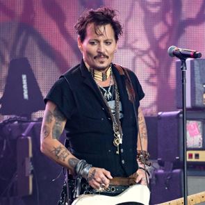 &lt;em>Джони&lt;/em> &lt;em>Деп&lt;/em> иска портокалов джин за престоя си у нас