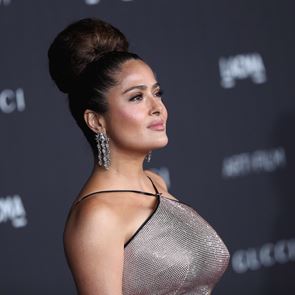 &lt;em>Салма&lt;/em> &lt;em>Хайек&lt;/em> блести в Gucci