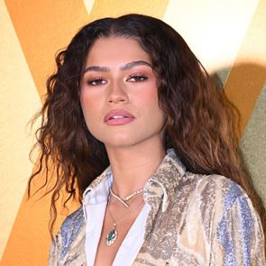 <em>Зендая</em> дебютира с прическа ала Рейчъл Грийн