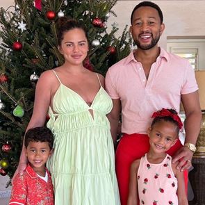 Криси Тейгън се възстановява трудно след цезаровото сечение