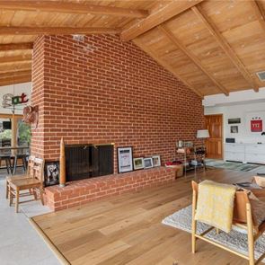 &lt;em>Ким&lt;/em> &lt;em>Кардашиян&lt;/em> и Кание Уест си купиха живописно ранчо за 3 млн. долара