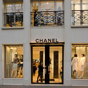 Chanel издава книга за историята на модната къща