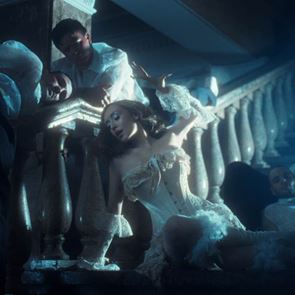 &lt;em>Дара&lt;/em> &lt;em>Екимова&lt;/em> възпява лекотата на живота