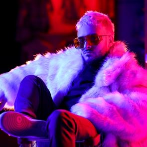 Артист между две поколения