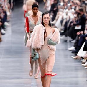 Ким Джоунс отваря стилните архиви на Fendi