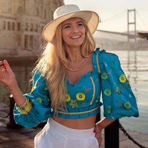 Зад кадър със Зейнеб Маджурова