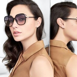 Жената чудо влиза в ролята на Клеопатра