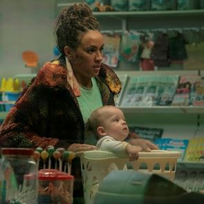 Ако сте харесали Sex Education, не пропускайте &quot;Бебето