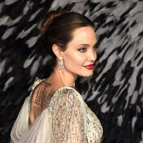 „Аз исках да видя как децата ми порастват&quot; - &lt;em>Анджелина&lt;/em> &lt;em>Джоли&lt;/em> за решението да отстрани гърдите си