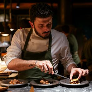 Мевлют Озкая, или абсолютен ред в хаоса