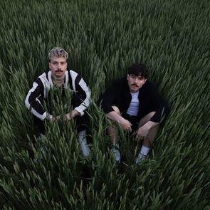 &lt;em>МОЛЕЦ&lt;/em> и турнето, което всички чакахме