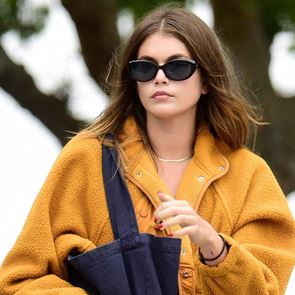 <em>Кая</em> <em>Гербер</em> откри IT якето на пролетта