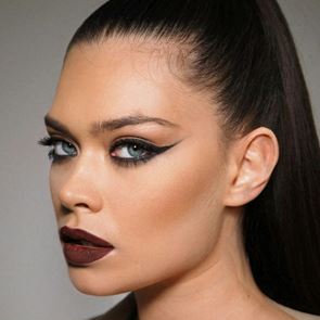 Черна срещу кафява очна линия: кога и защо да носите всяка