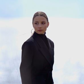 &lt;em>Михаела&lt;/em> &lt;em>Маринова&lt;/em> с емоционален авторски дебют