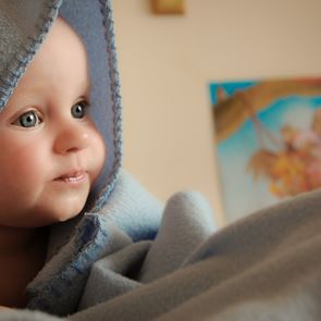 Защо бебетата миришат толкова… сладко