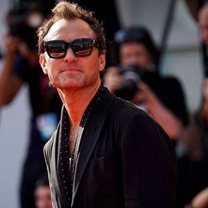 Джъд Лоу потвърди, че е станал баща за шести път