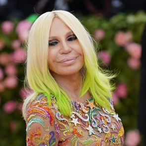 Донатела Версаче на 65