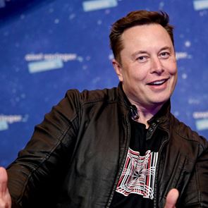 &lt;em>Илън&lt;/em> &lt;em>Мъск&lt;/em> вече е горд баща на 9 деца