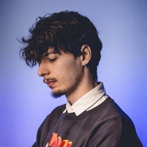 Бенжди превръща Деня на влюбените в Ден на отмъщението