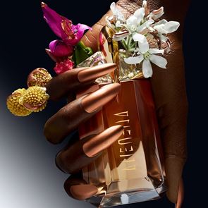 Цветна феерия от новия Alien на <em>Mugler</em>