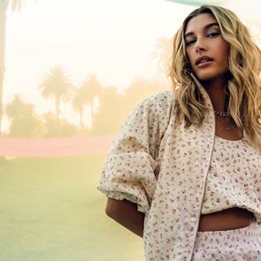 И Хейли Бийбър пуска на пазара своя козметична марка