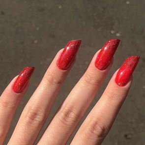 Скосен маникюр: най-модерната форма тази есен