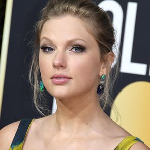 Тейлър Суифт дари 13 000 долара на майки в нужда