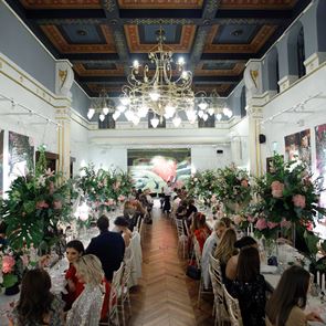 Вижте зашеметяващата приказка на Giambattista Valli x &lt;em>H&lt;/em>&amp;&lt;em>M&lt;/em> в България