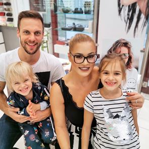 Жени, между червения килим и каузата