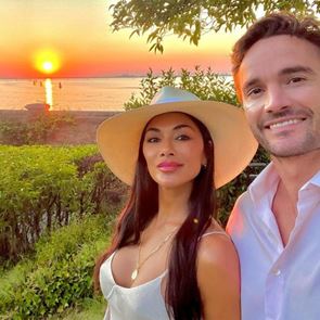 &lt;em>Никол&lt;/em> &lt;em>Шерцингер&lt;/em> се сгоди